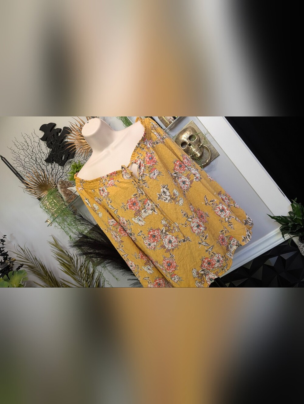 Nine Britton Farmhouse Floral Tunic Blouse MD